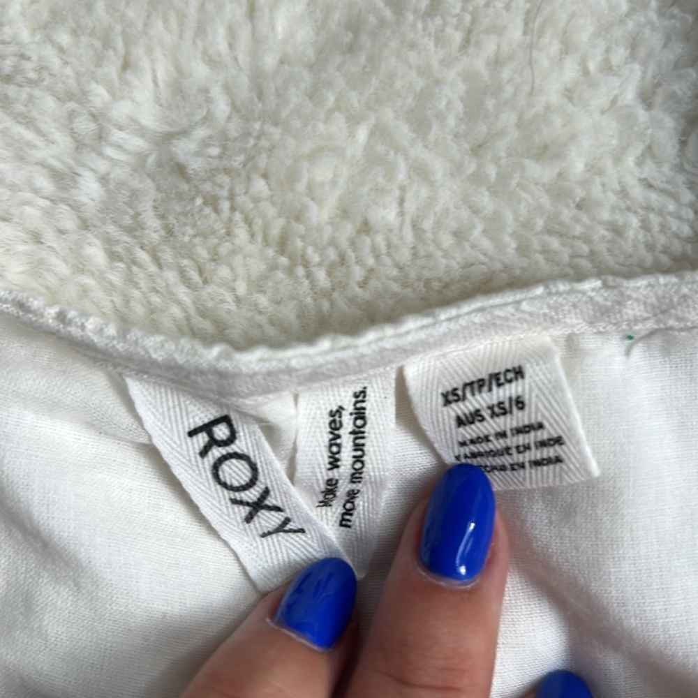 Roxy Tank - Picture 3 of 3